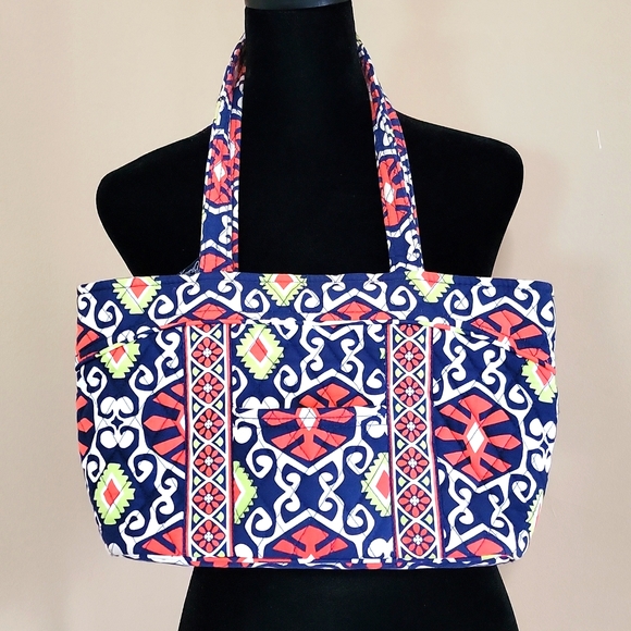 Vera Bradley Bags Vera Bradley Tote Bag Sun Valley Pattern Zipper